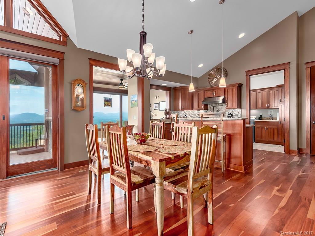 Reynolds Mountain - Residential