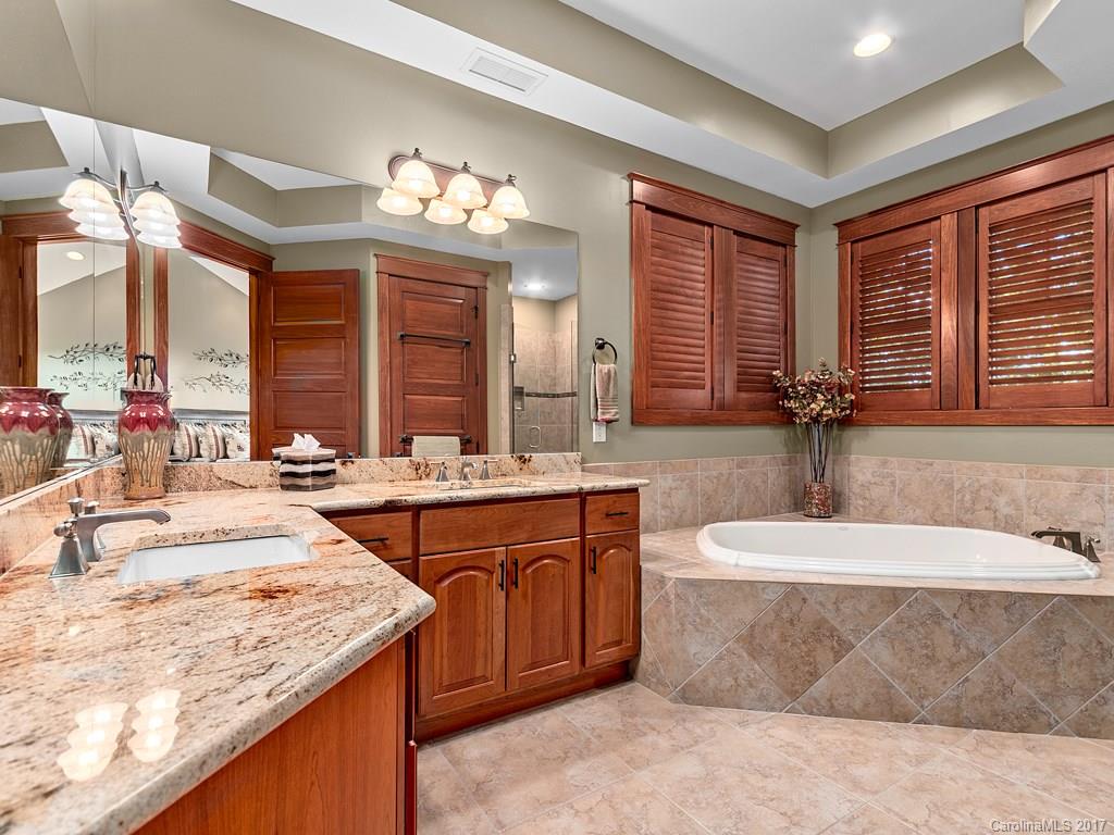 Reynolds Mountain - Residential