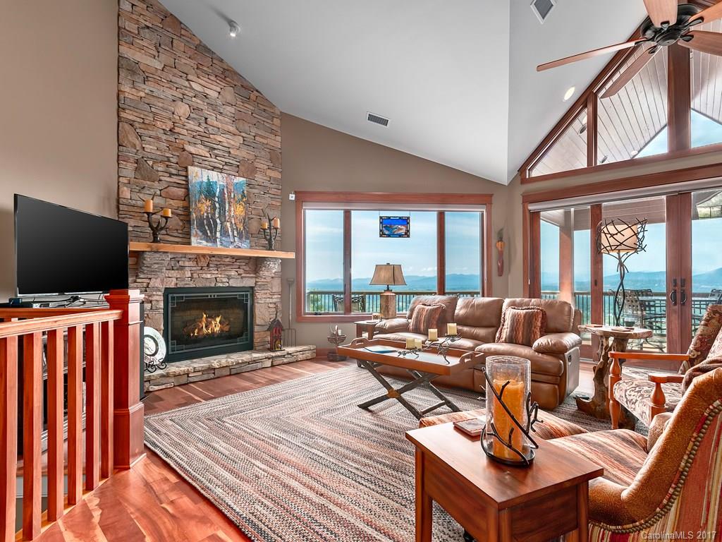 Reynolds Mountain - Residential