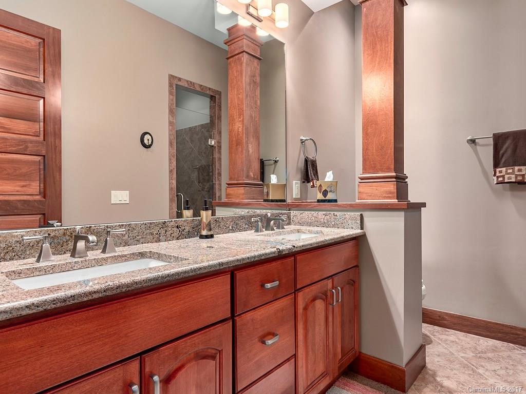 Reynolds Mountain - Residential