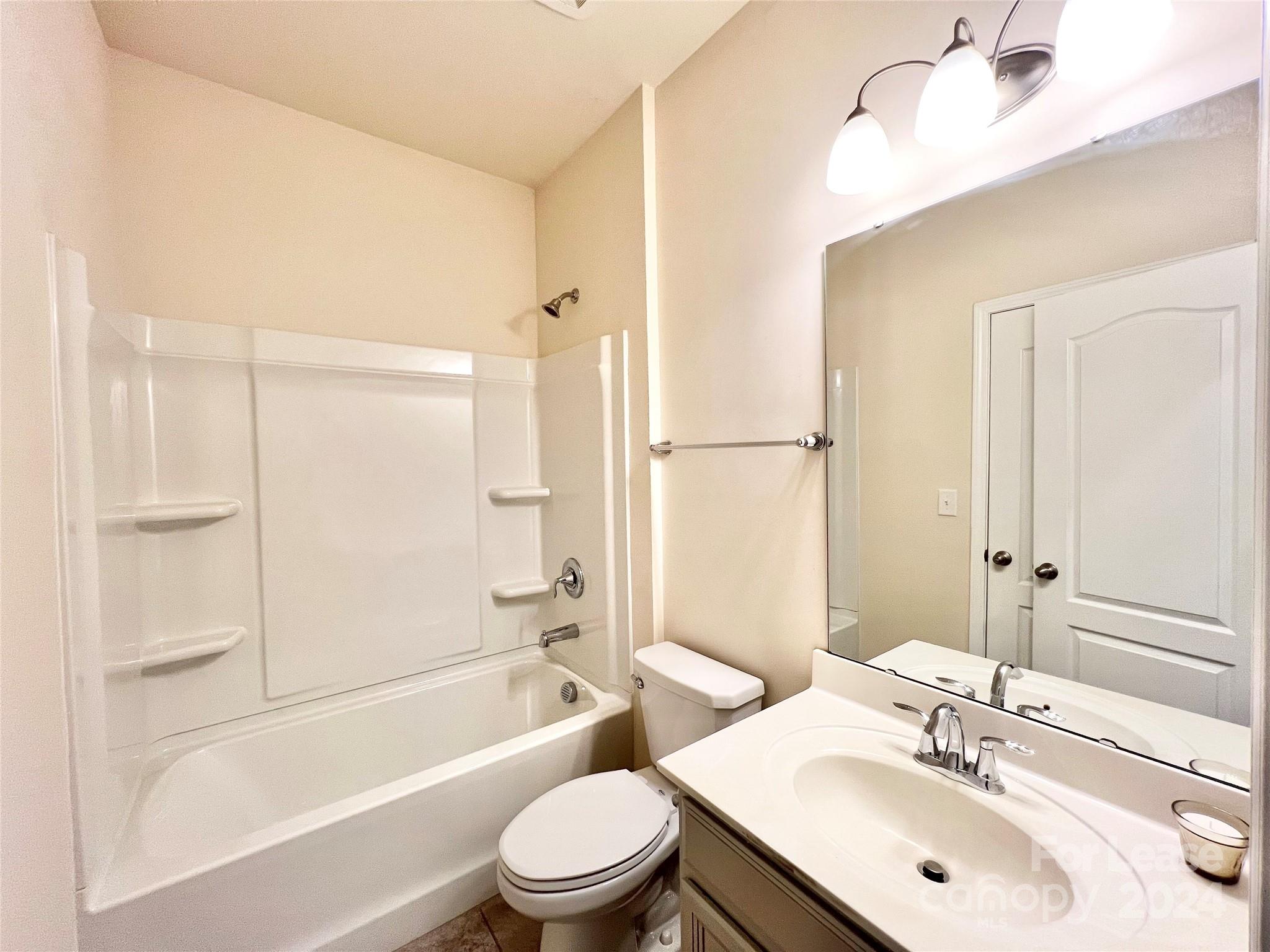 Oakland Pointe - Residential Lease