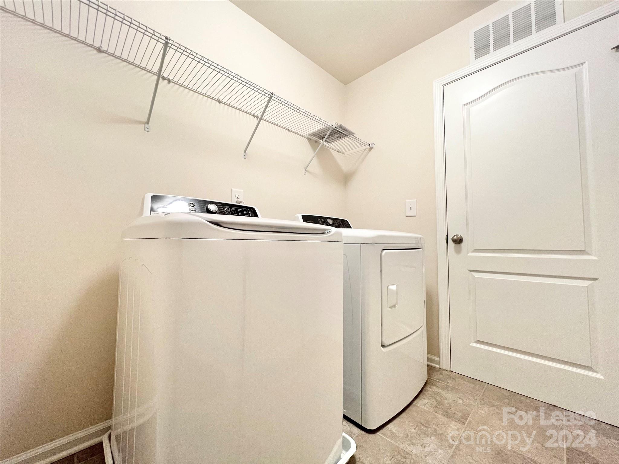 Oakland Pointe - Residential Lease