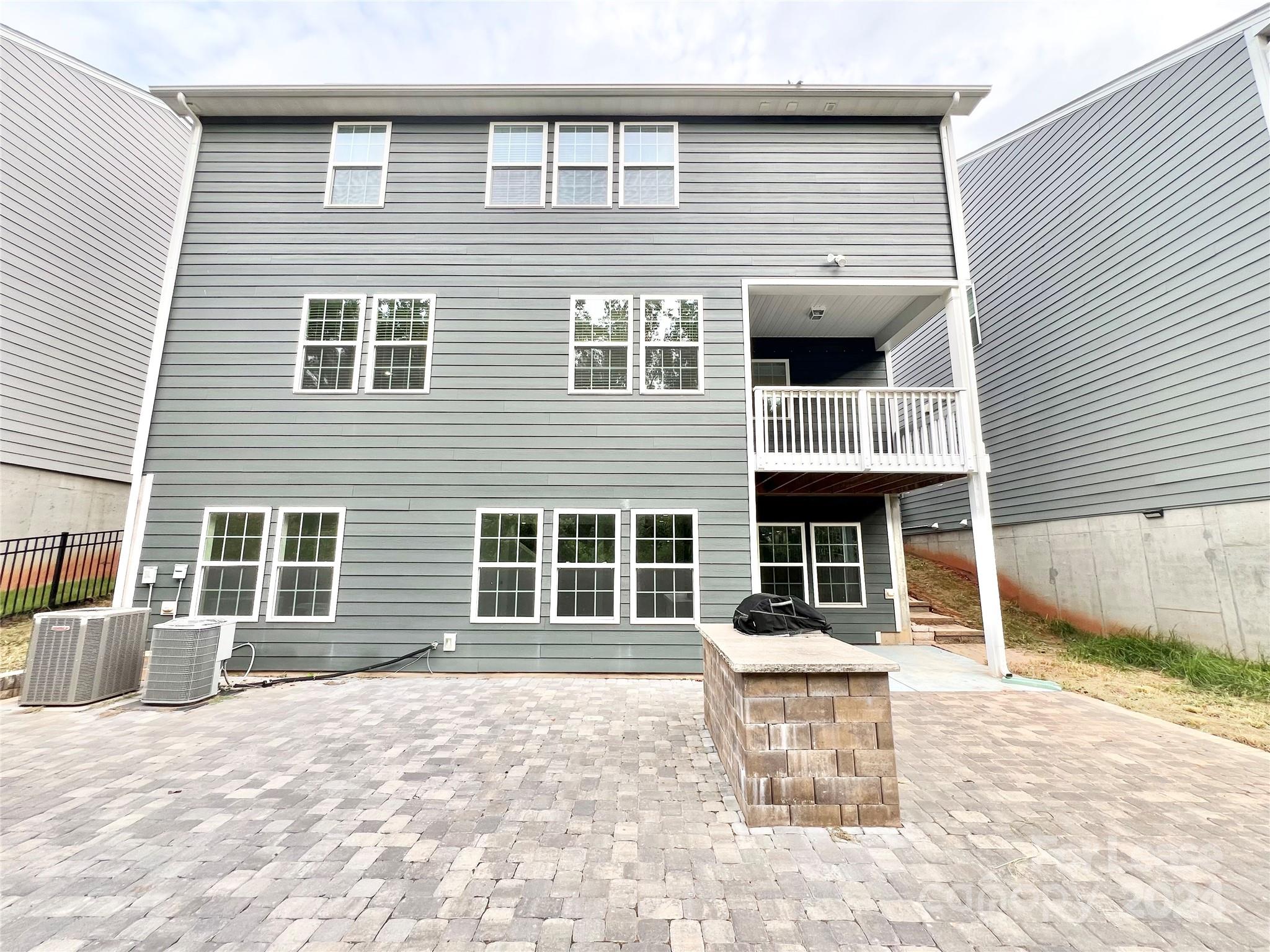 Oakland Pointe - Residential Lease