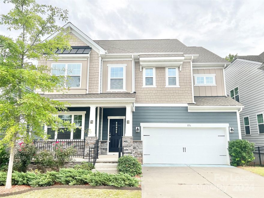 Stunning 5-Bedroom Home in Oakland Point Subdivision, Fort Mill .Welcome to this beautiful, freshly painted two-story home with a finished basement in the desirable Oakland Point Subdivision. This spacious 5-bedroom, 5-bathroom home offers luxurious living and modern conveniences.
The first floor features a guest suite with a full bathroom and elegant hardwood flooring throughout the main living areas. The gourmet kitchen, equipped with stainless steel appliances and a spacious island.
Upstairs, the primary bedroom is accompanied by three additional bedrooms and two full bathrooms. The finished basement provides an extra bedroom, a full bathroom, and a fantastic media room perfect for movie nights or additional living space. Washer and Dryer is included in unit

Located close to downtown Fort Mill and in an excellent school district, this home is perfect for families. All pets must be approved by the owner.

Elem and Middle School: Fort Mill
High School : Catawba Ridge