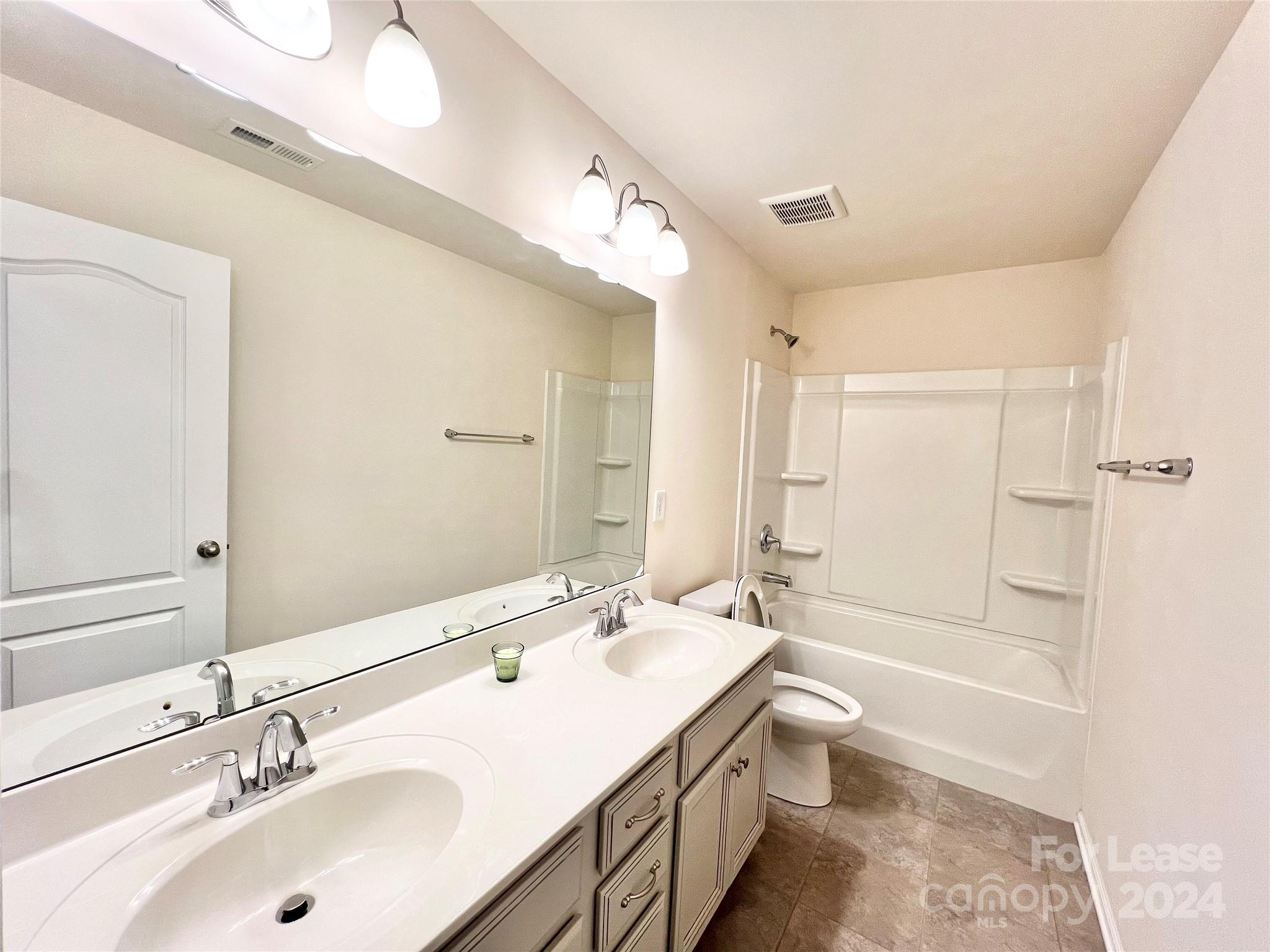 Oakland Pointe - Residential Lease