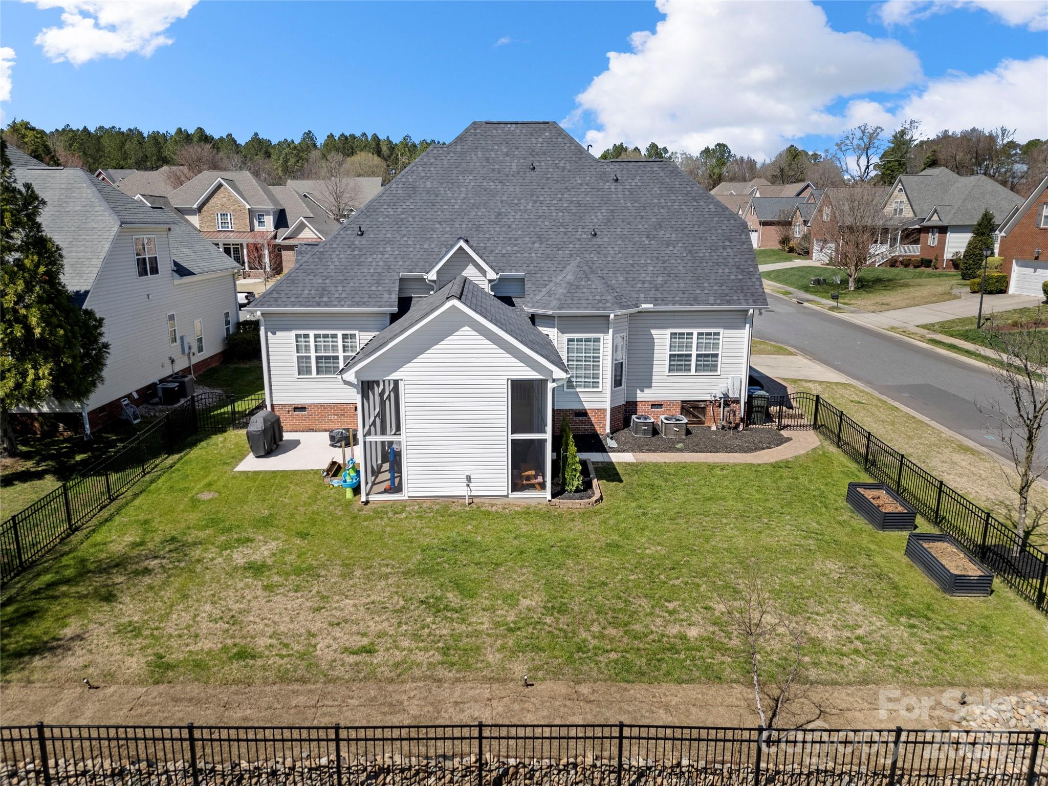 Seven Oaks - Residential