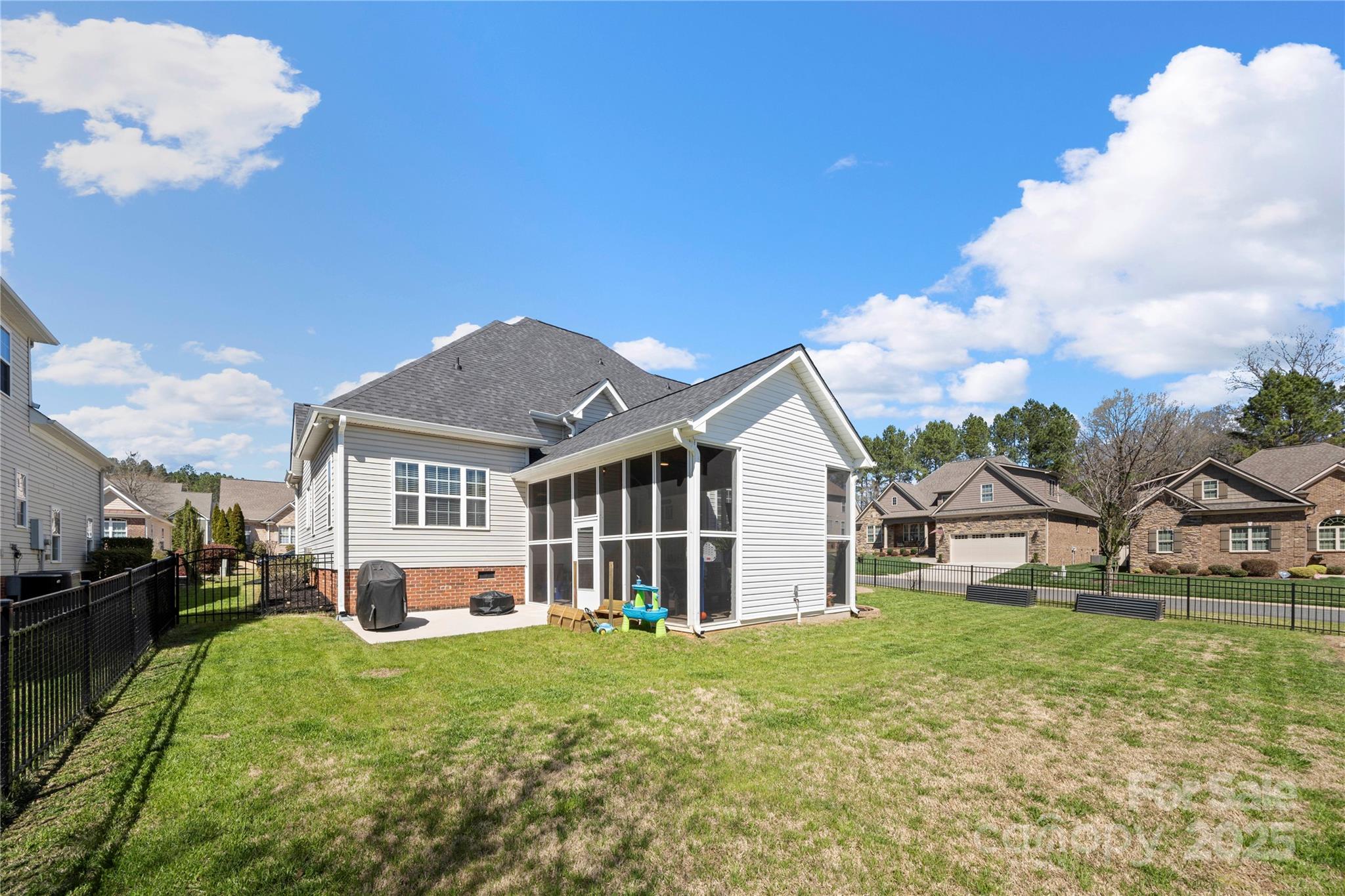 Seven Oaks - Residential