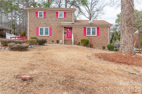 Photo of 611 Park Avenue, Roanoke Rapids, NC 27870 (MLS # 4347477)