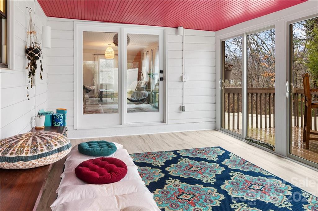 Rainbow Ridge - Residential