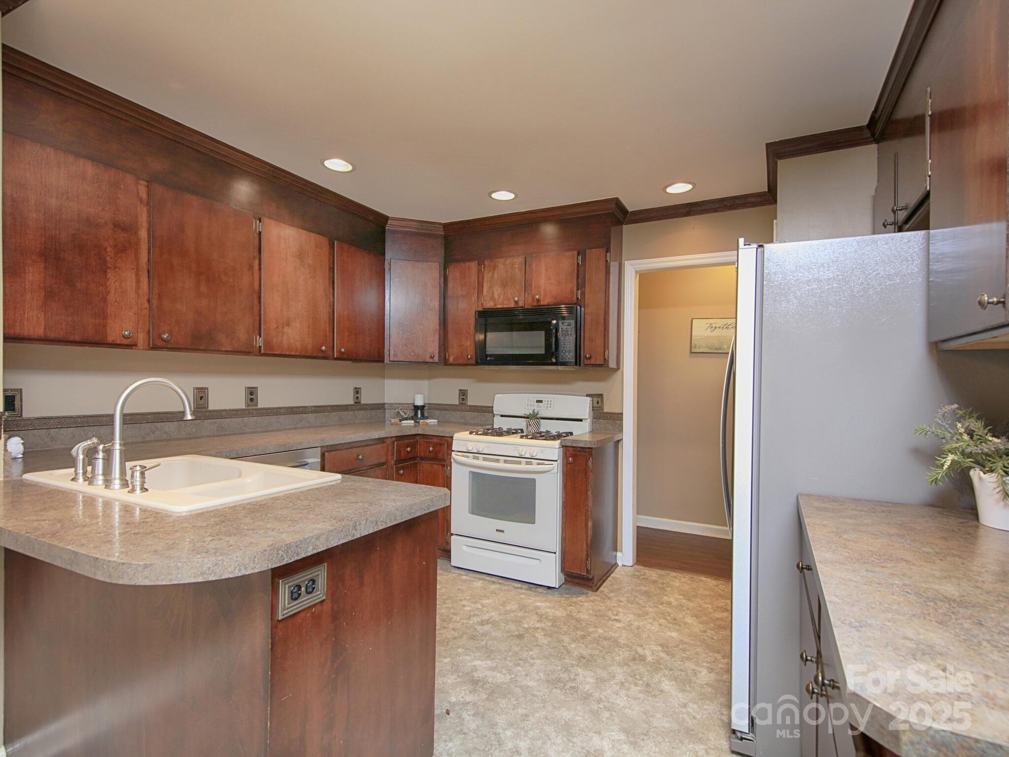 White Oaks Acres - Residential