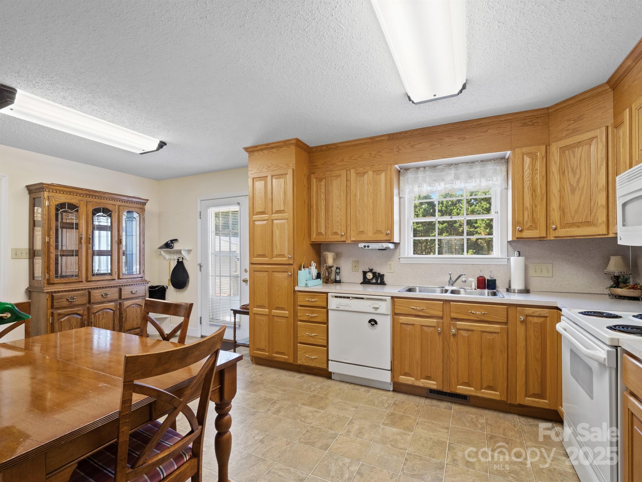 109 Ridgegate Lane