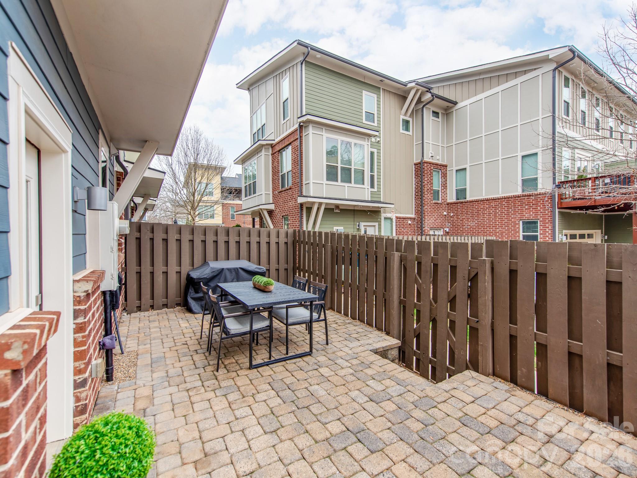 Steel Gardens - Residential