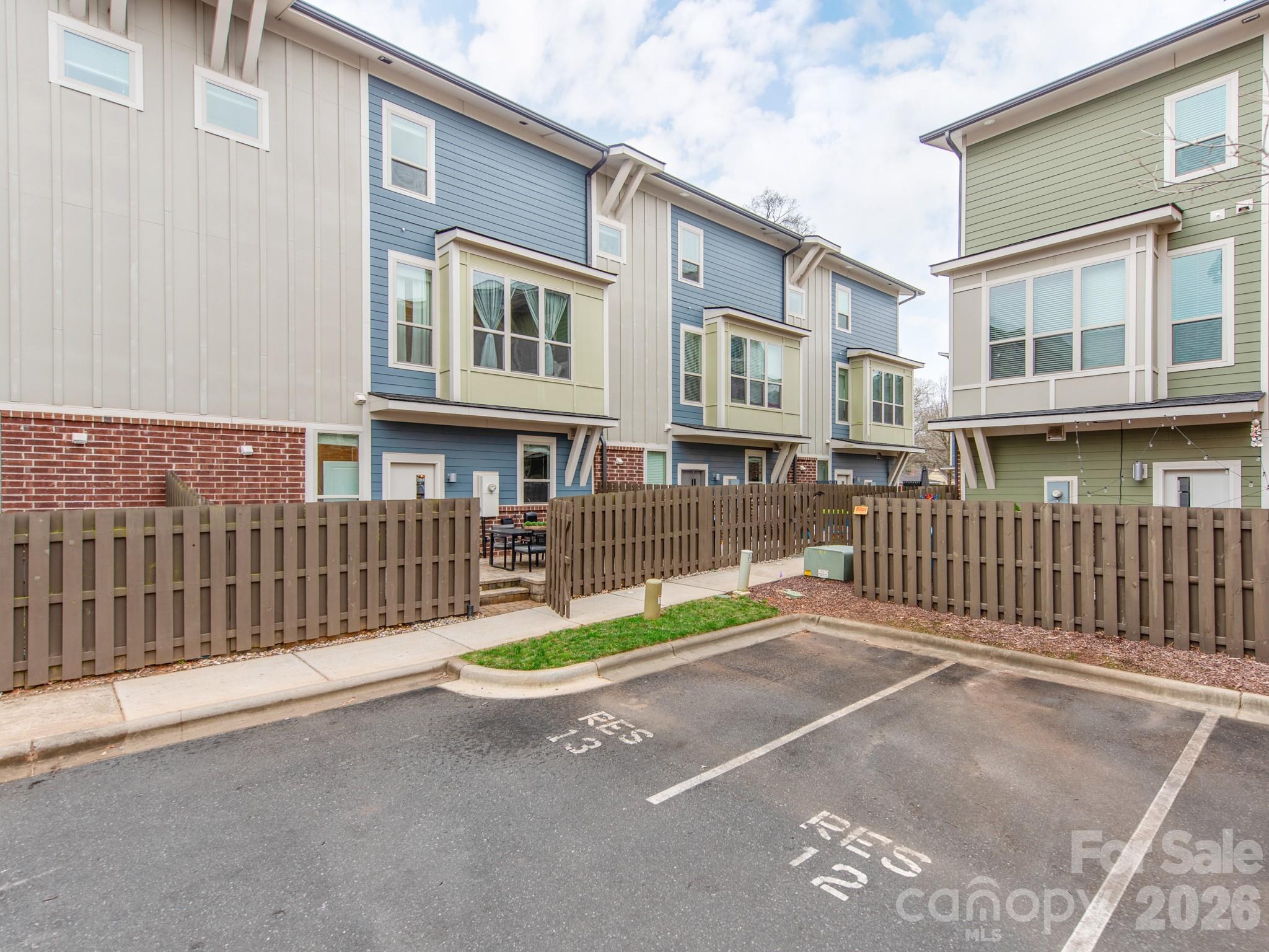 Steel Gardens - Residential