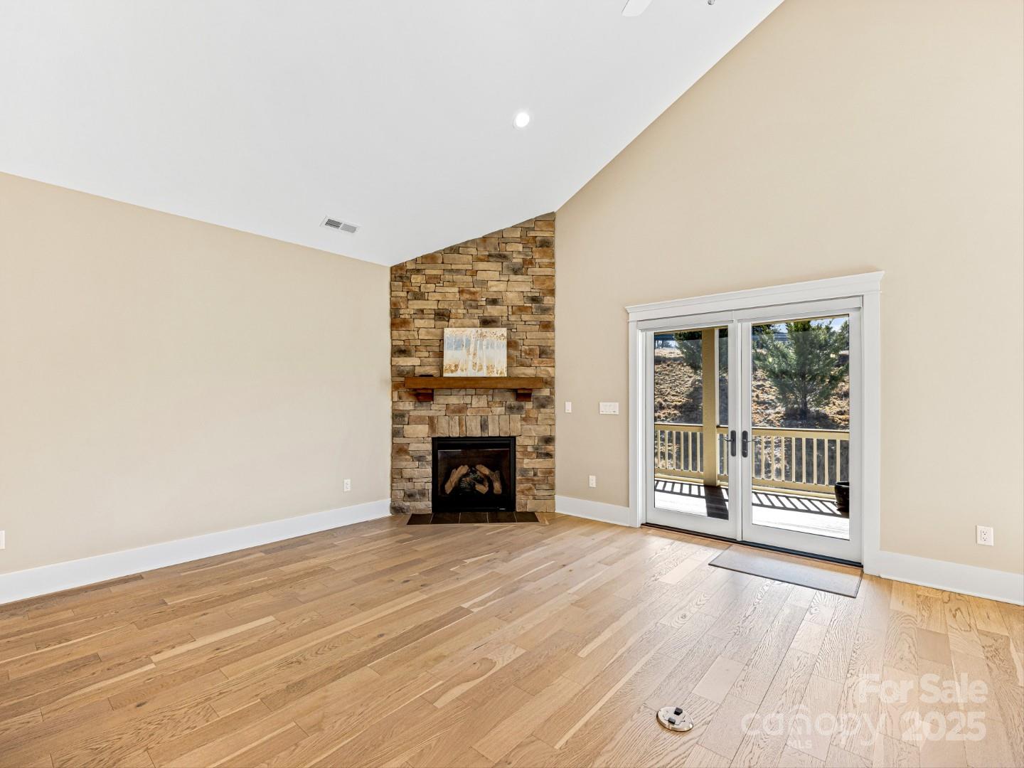 Cummings Cove - Residential