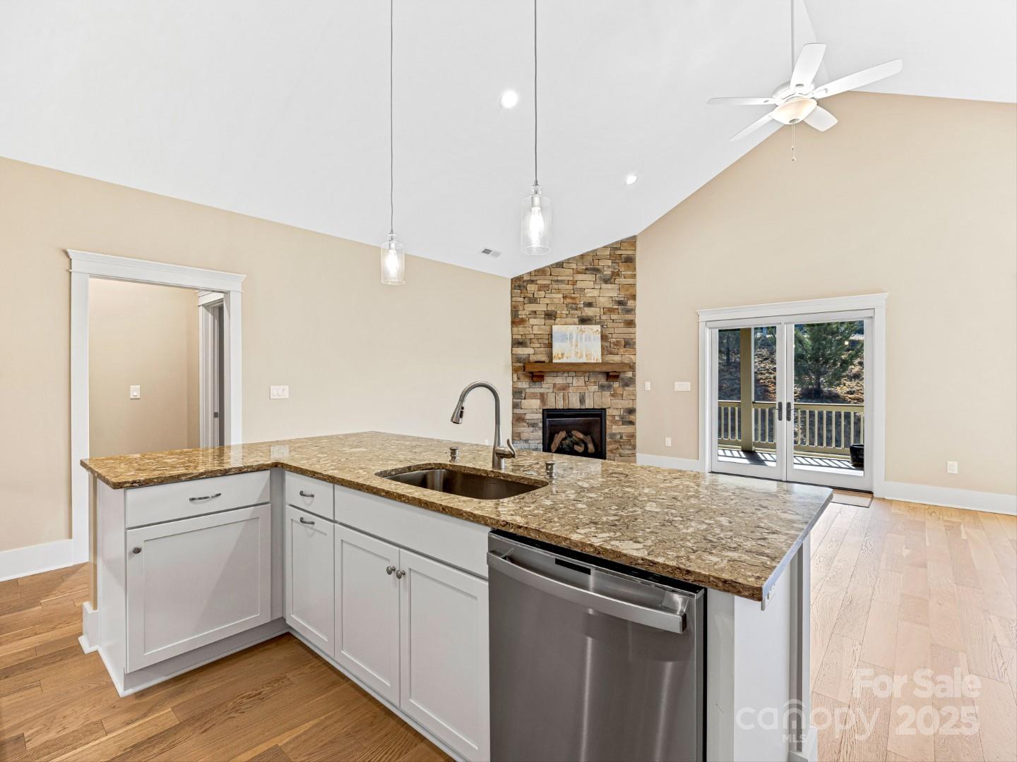 Cummings Cove - Residential