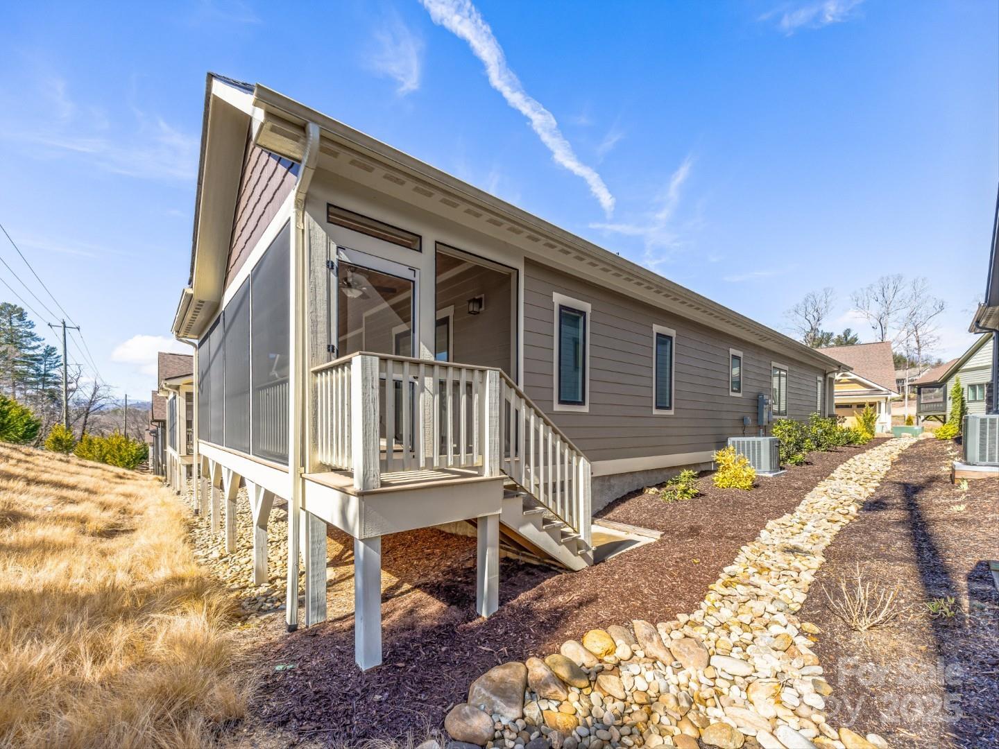 Cummings Cove - Residential