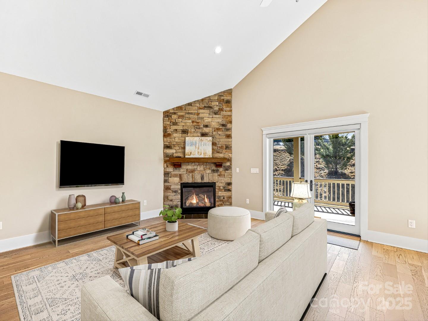 Cummings Cove - Residential