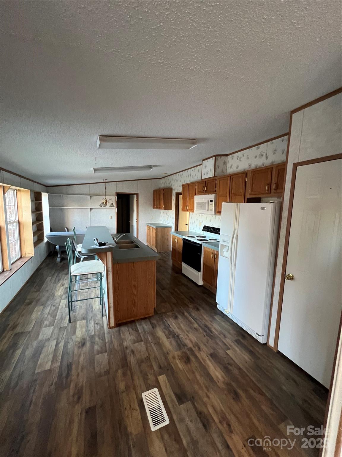 11 Beech Crest Rise None