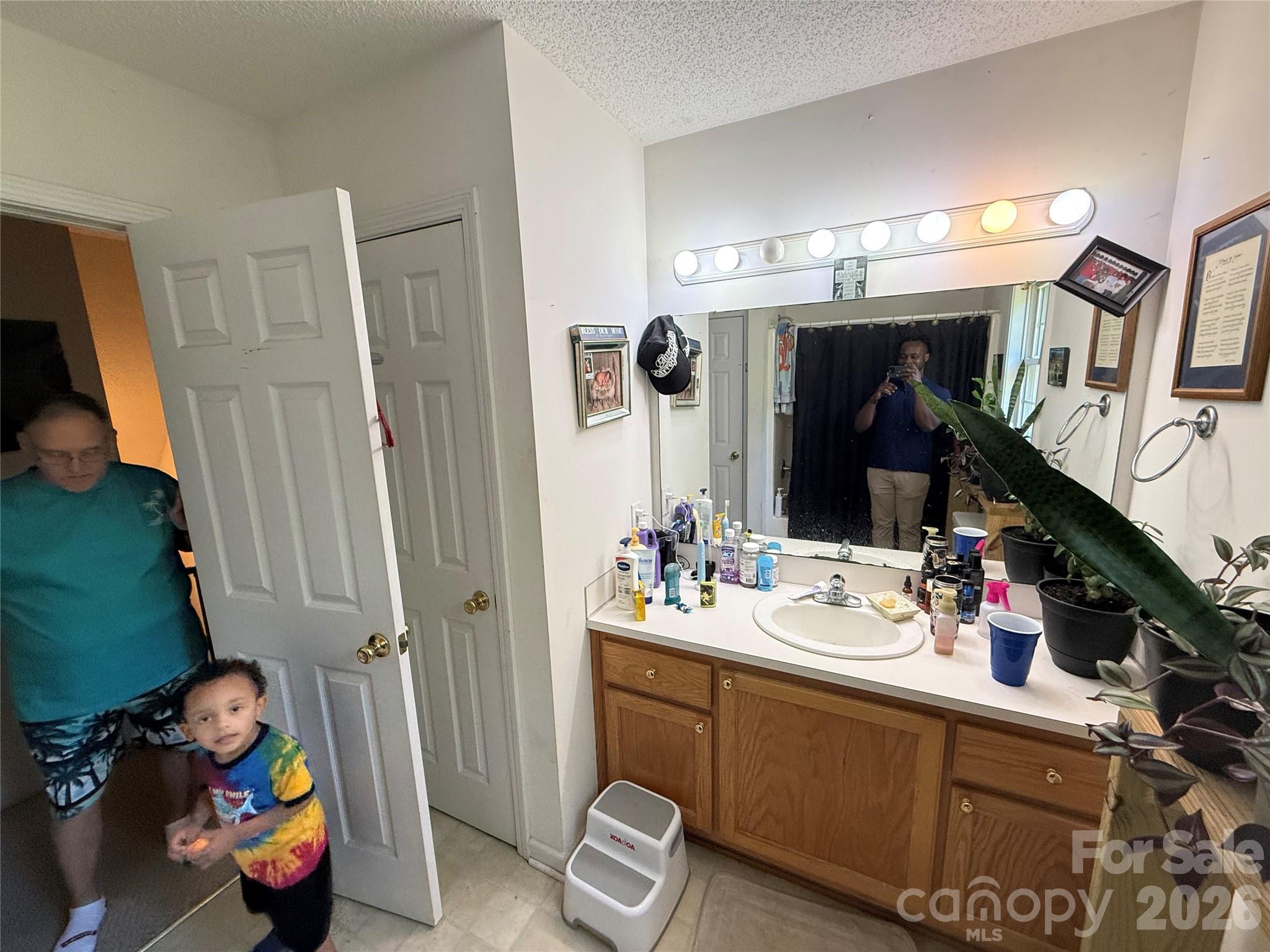 Magna Vista - Residential