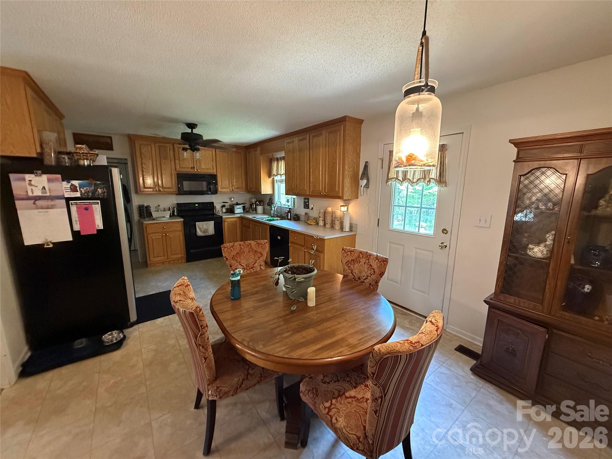 Magna Vista - Residential