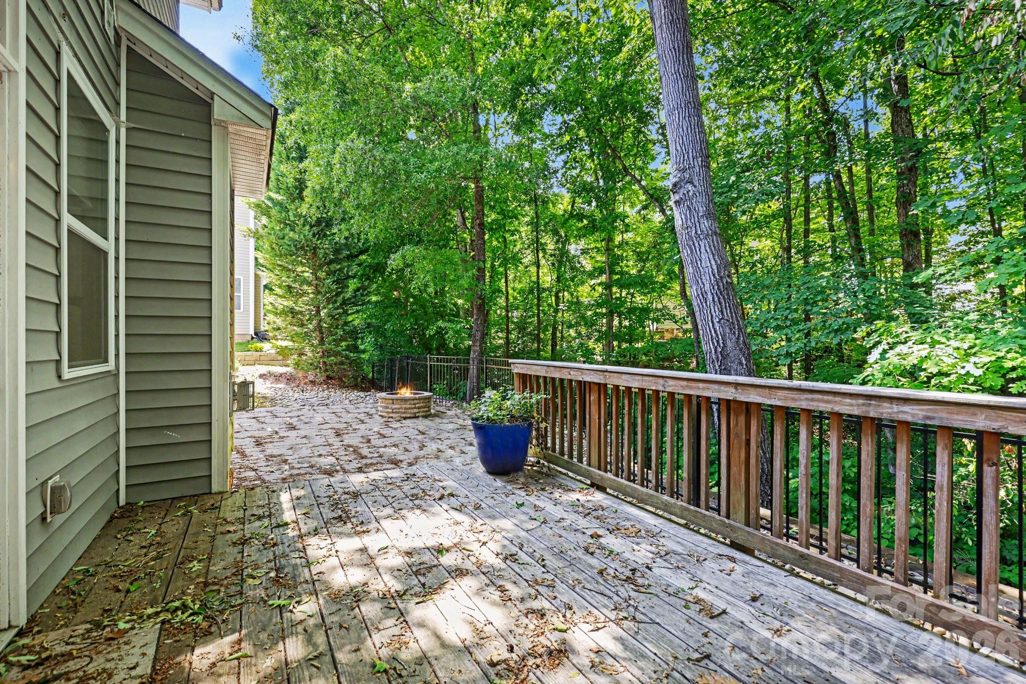 Lakebridge - Residential