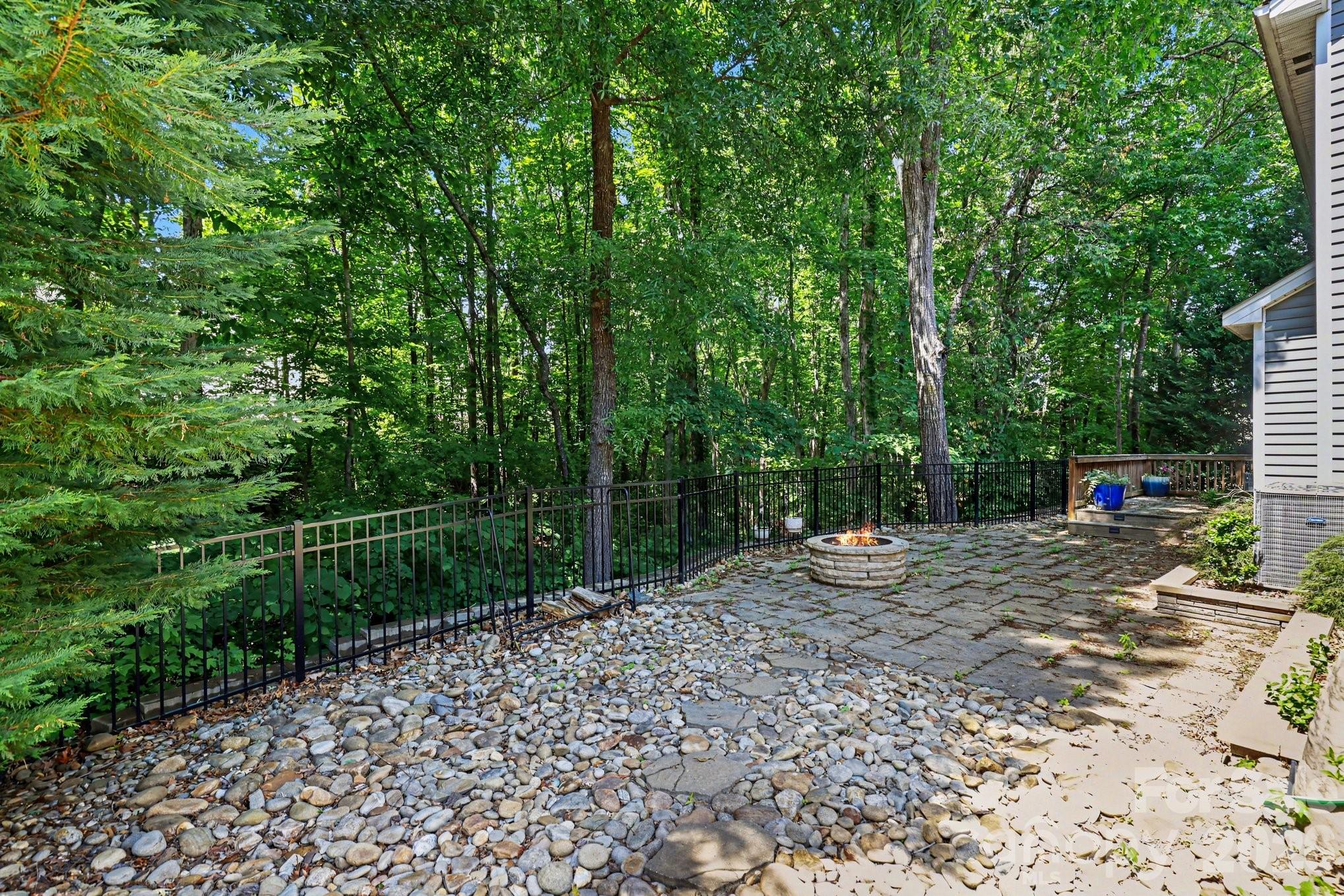 Lakebridge - Residential