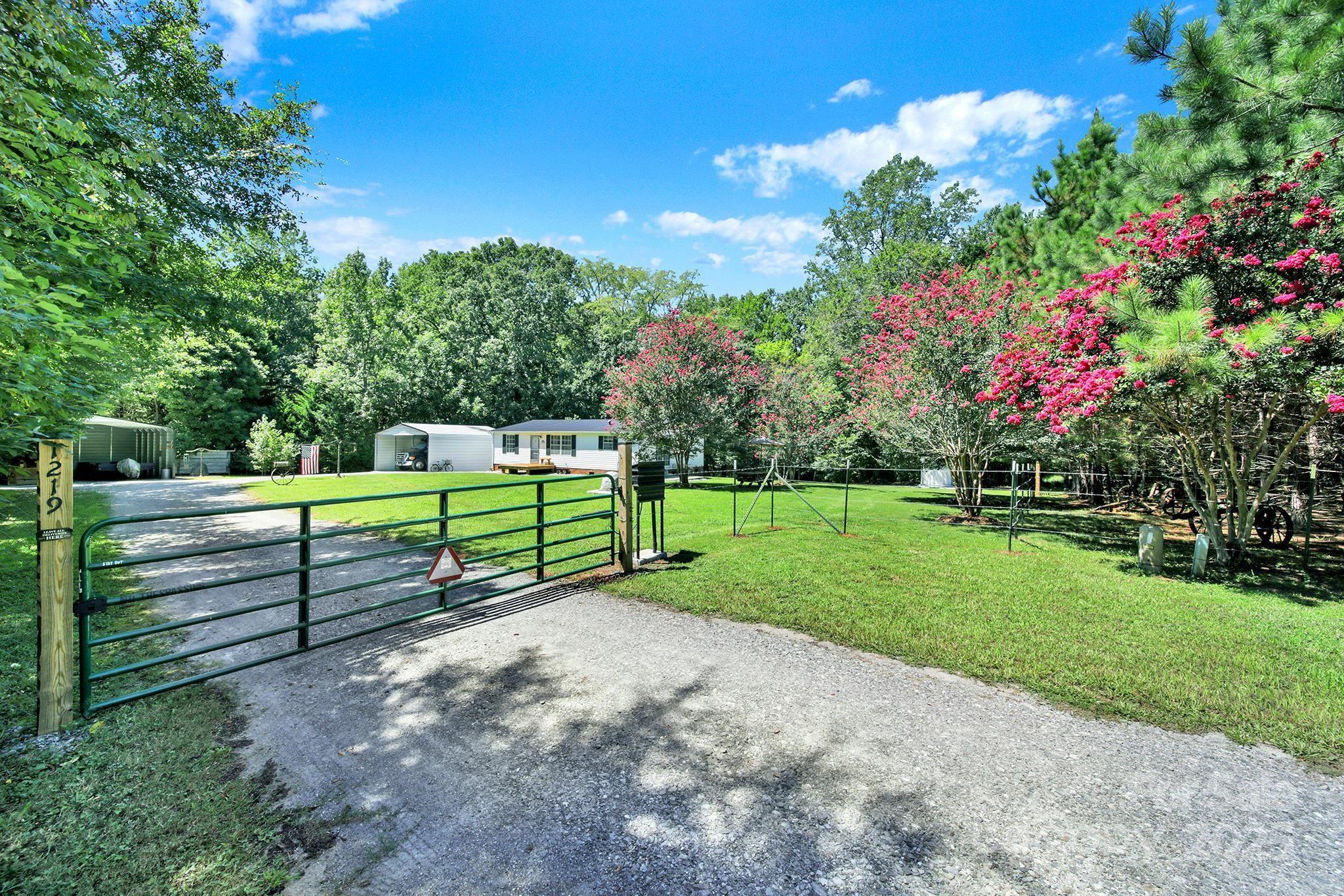 1219 Neely Smith Lane