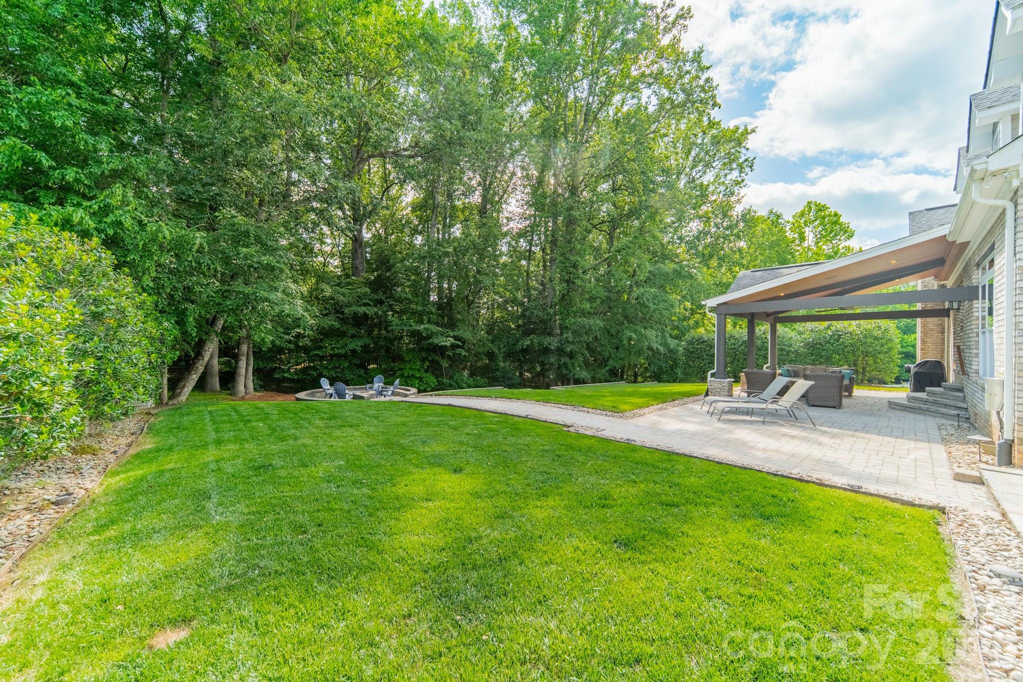 Hollister - Residential