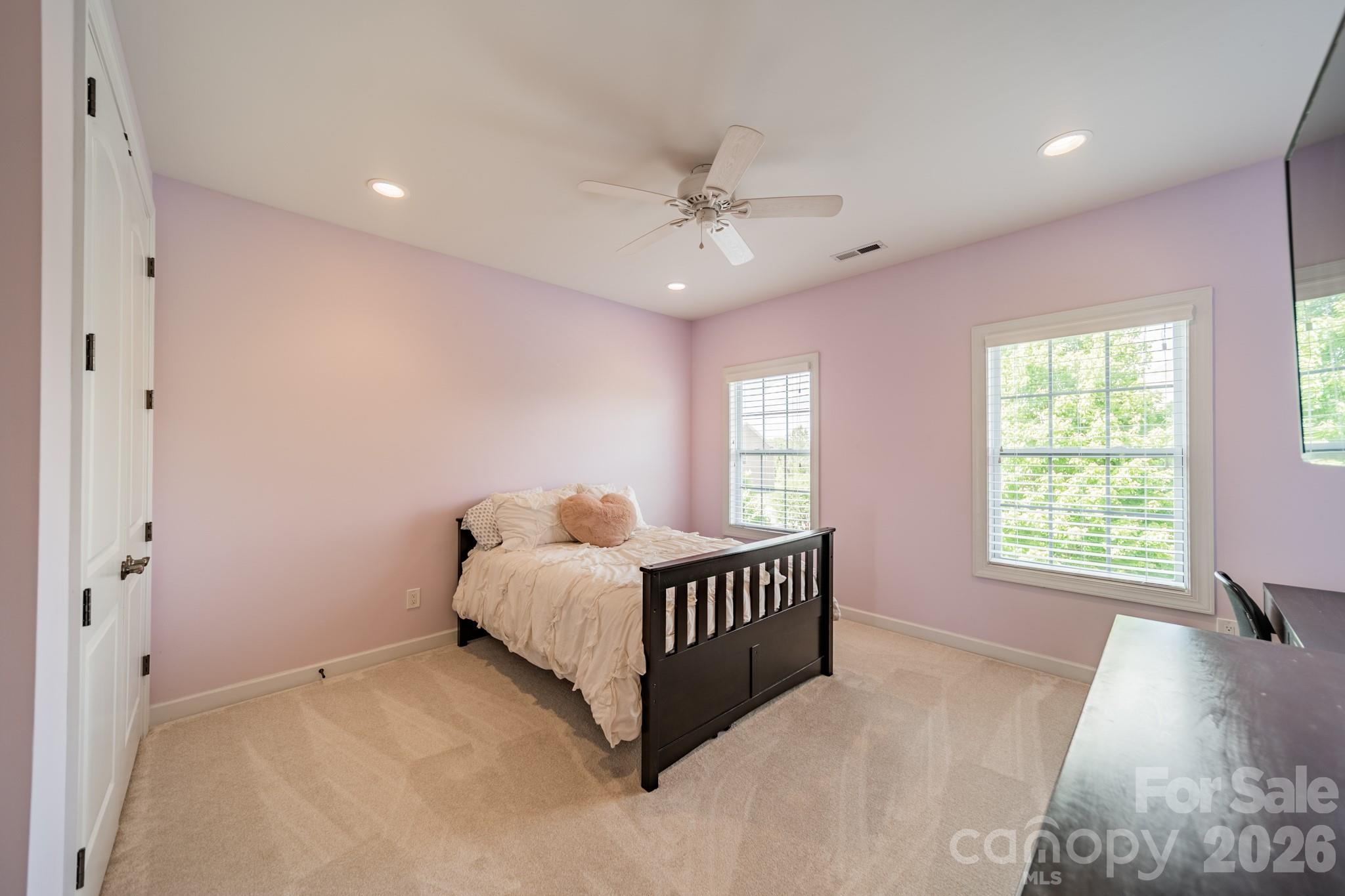 Hollister - Residential