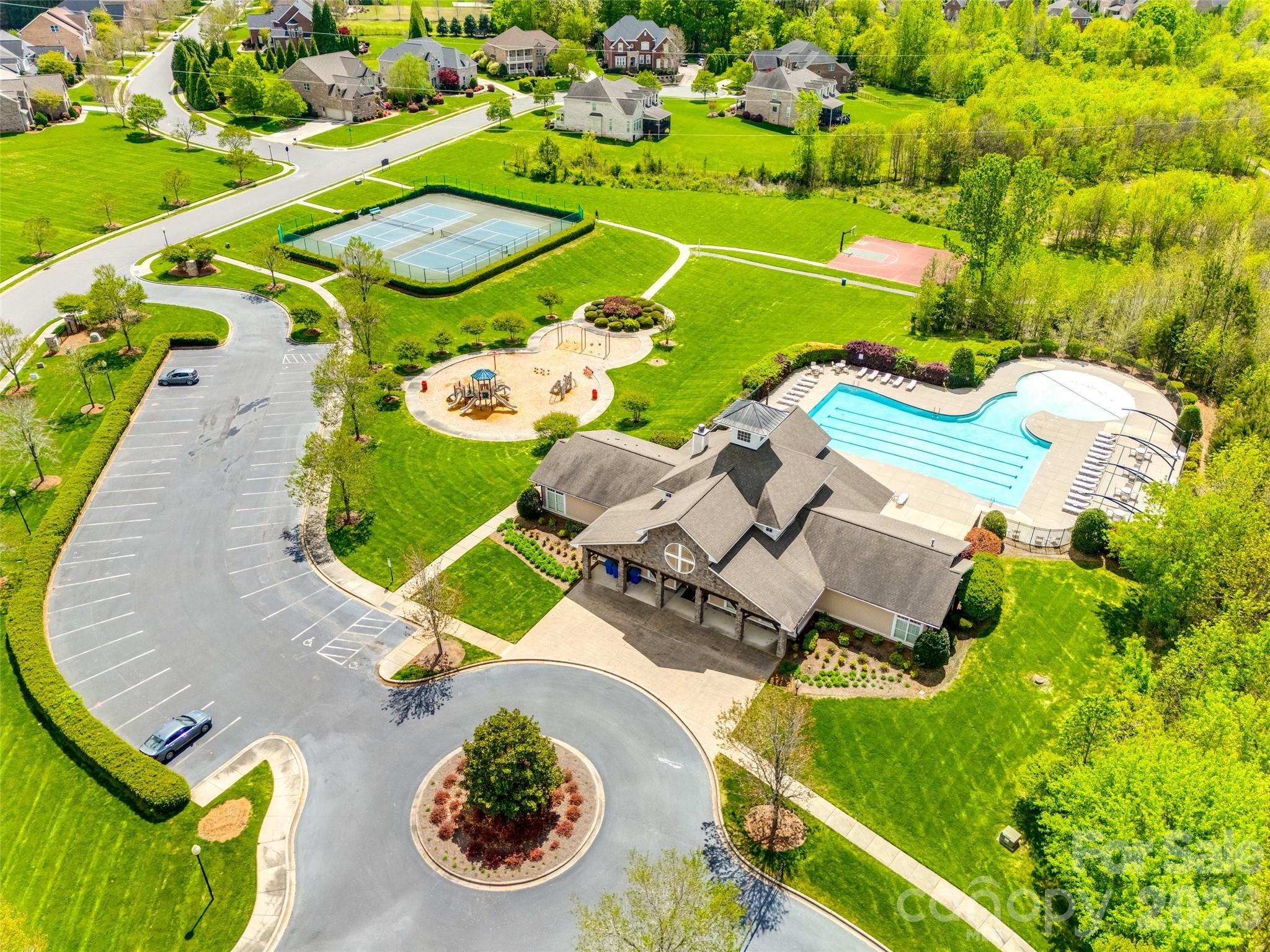Hollister - Residential