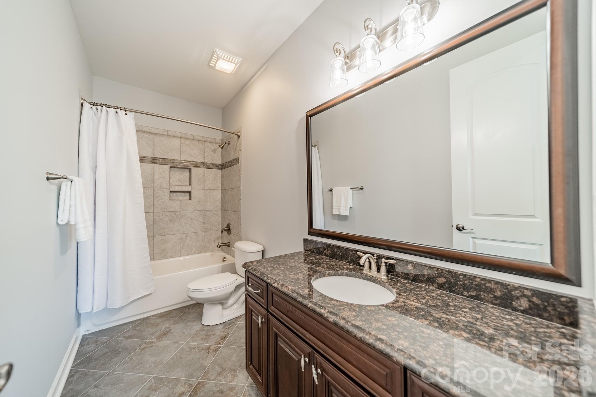 Hollister - Residential