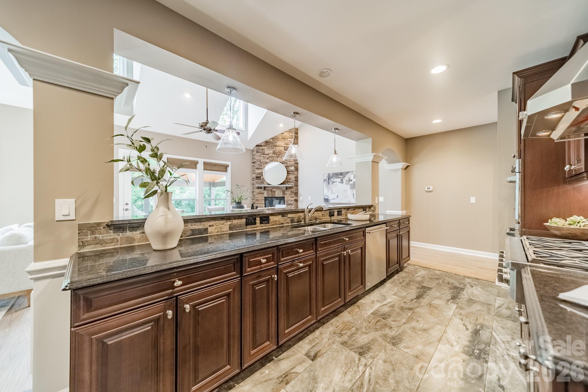 Hollister - Residential