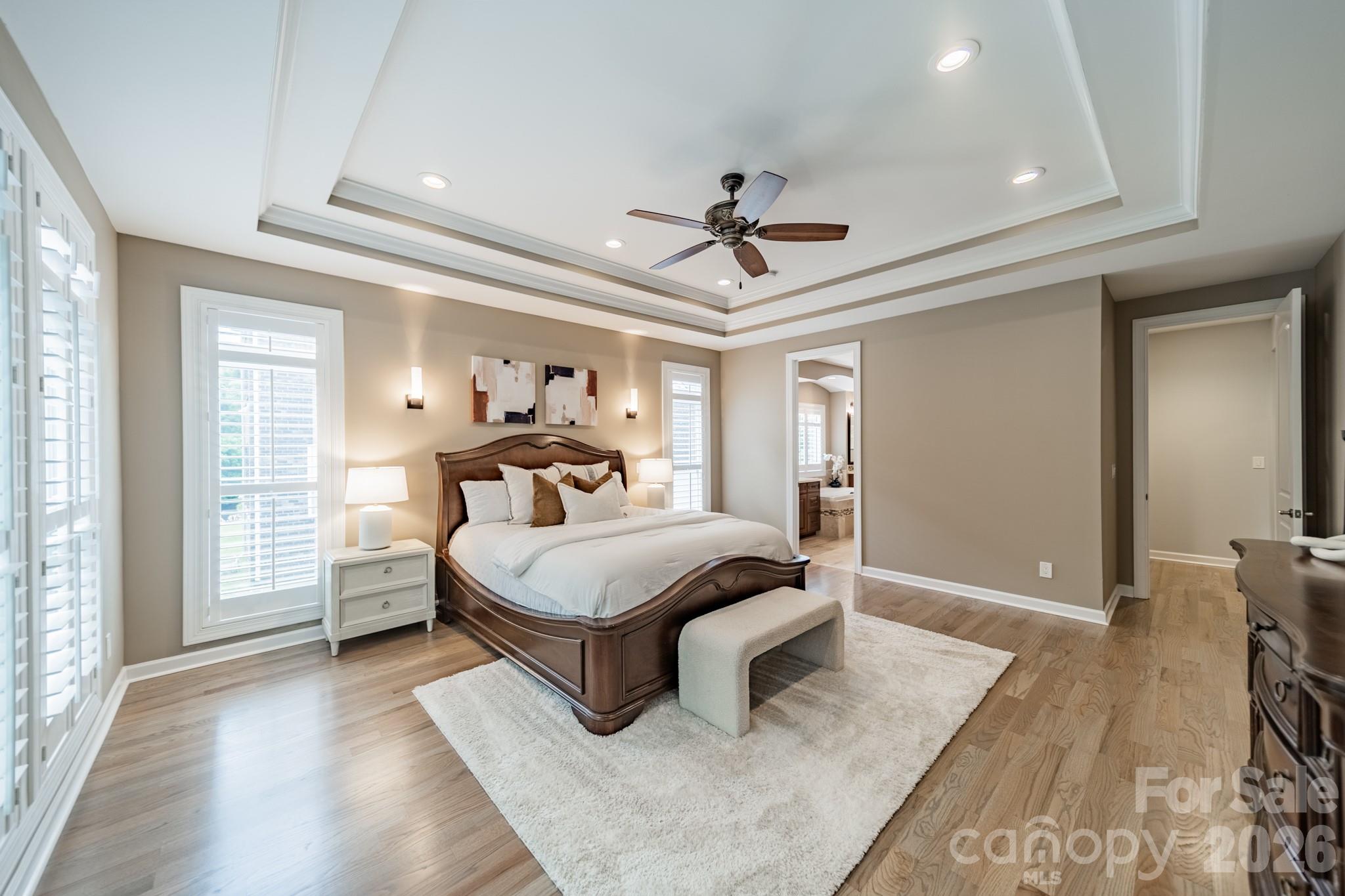 Hollister - Residential