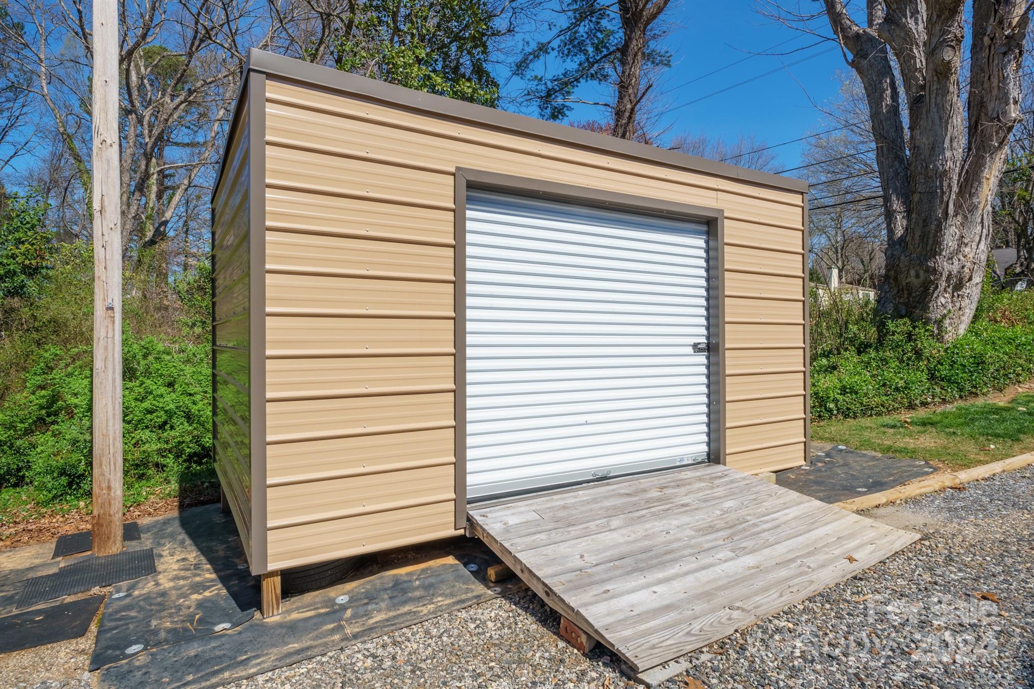 Country Club Estates - Residential