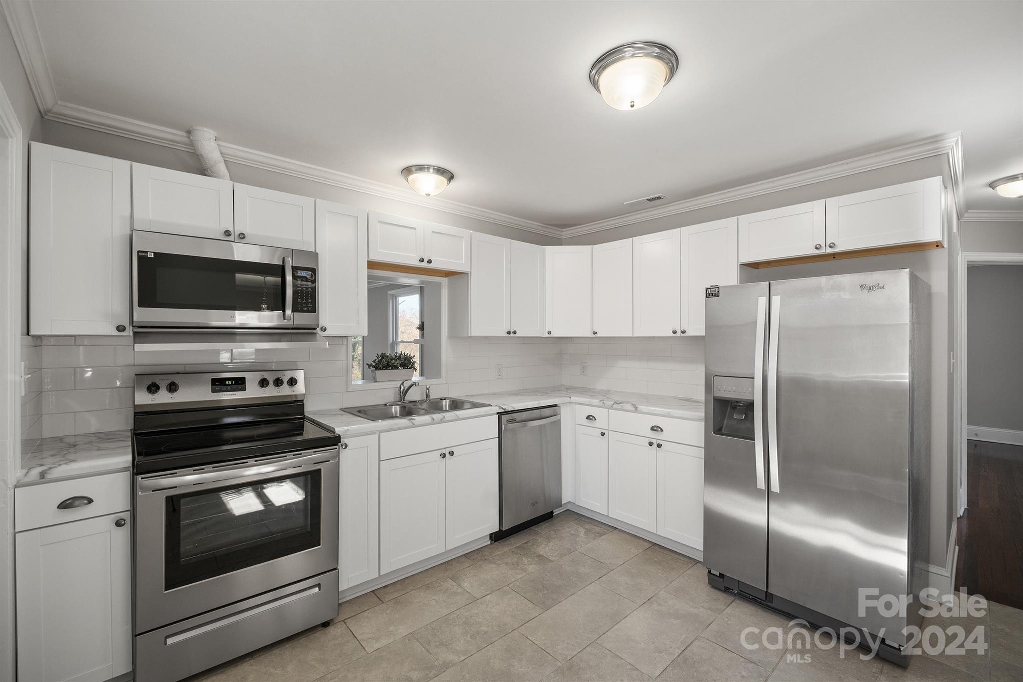 Country Club Estates - Residential