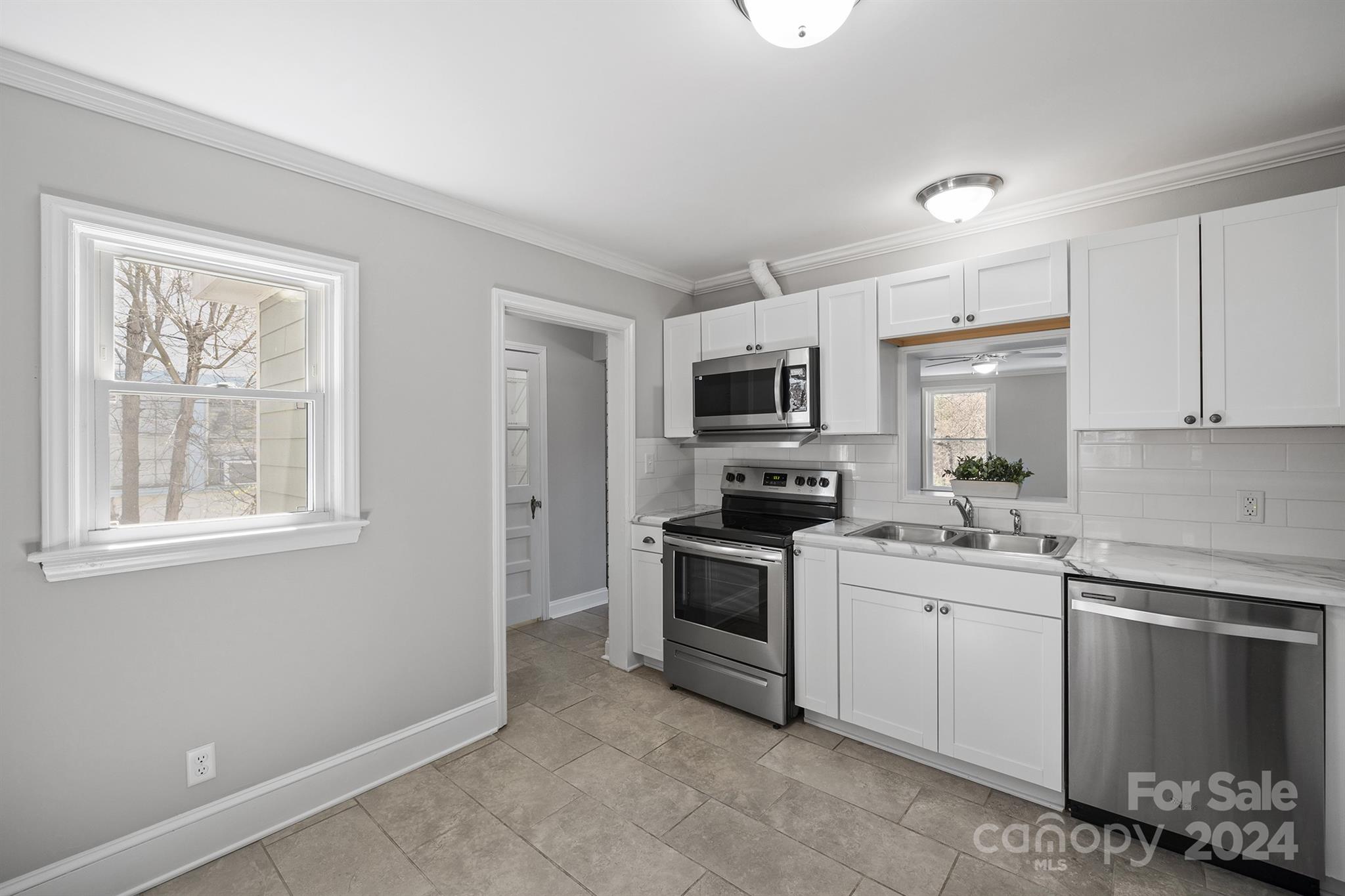 Country Club Estates - Residential