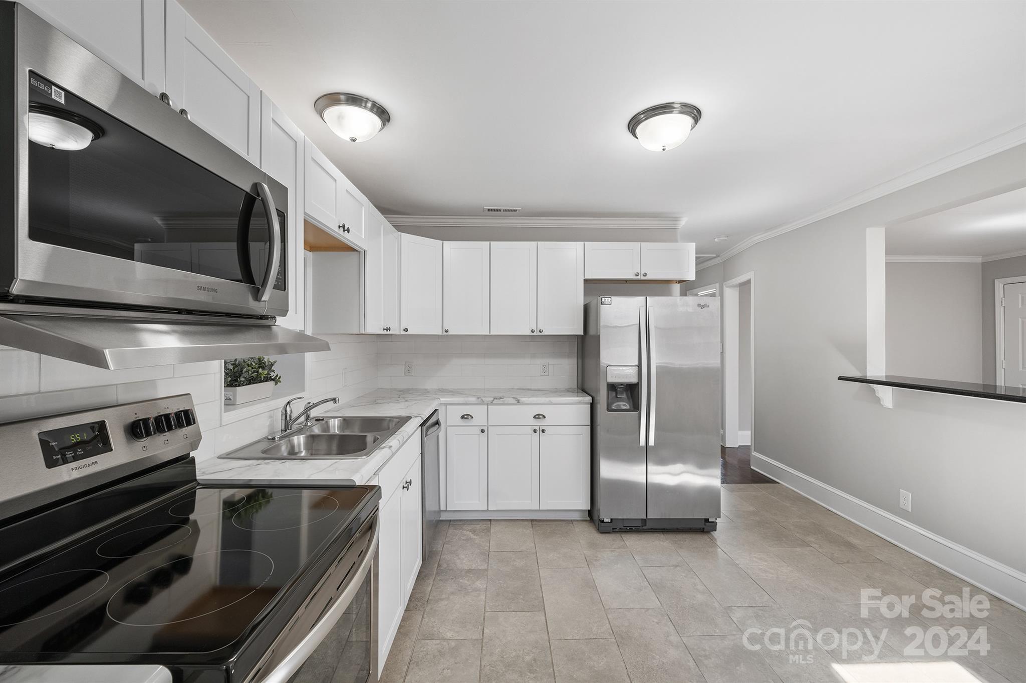 Country Club Estates - Residential