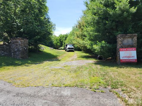 Photo of 00 Chestnut Drive, Blowing Rock, NC 28605 (MLS # 4399710)