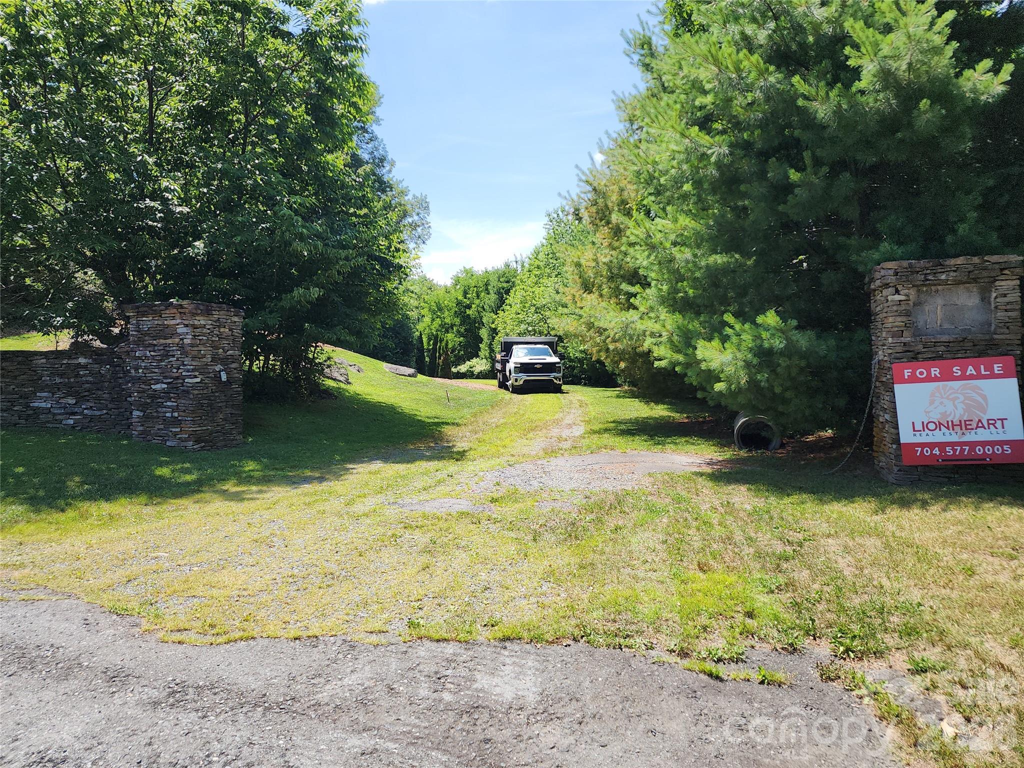 00 Chestnut Drive