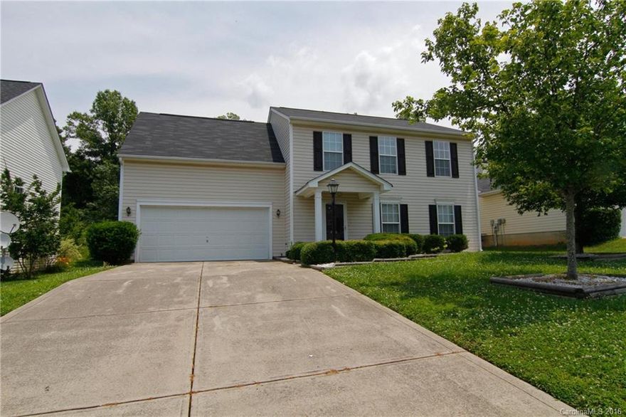 Rent Special: 1/2 off your first full months rent for a move in by December 15! Charming traditional home w/3 BRs, 2.5 baths & bonus. Foyer opens to LR w/marble-surround corner fireplace, formal DR w/chair rail molding, & eat-in kitchen w/all appliances, island, pantry and breakfast area. French doors open to patio w/wooded view of fenced backyard. All BRs upstairs, incl MBR w/private bath w/dual sinks, garden tub & sep shower. Pets conditional. May require adtl' deposit. Ask agent for details.