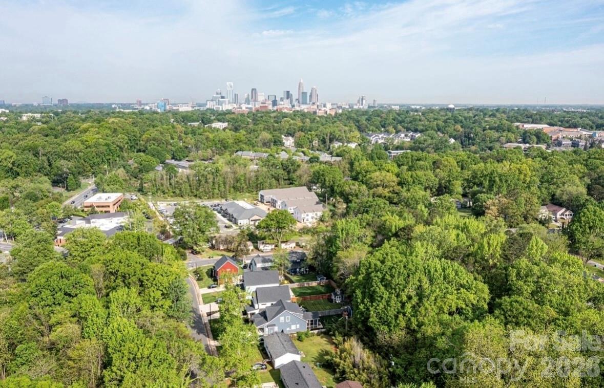 East 16th Street Townhomes - Residential
