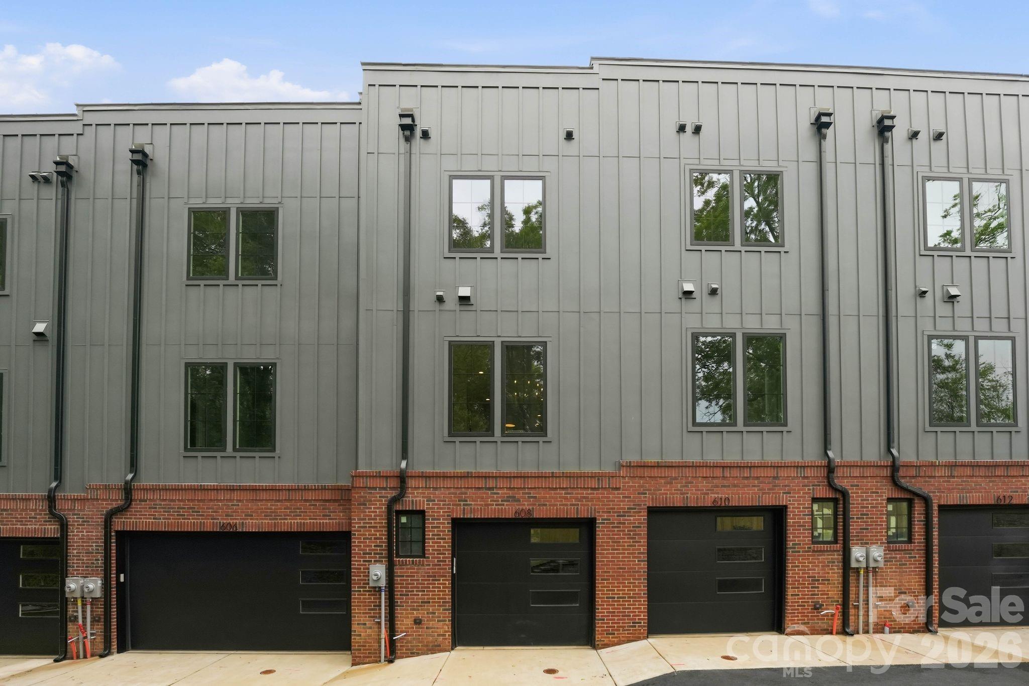 East 16th Street Townhomes - Residential