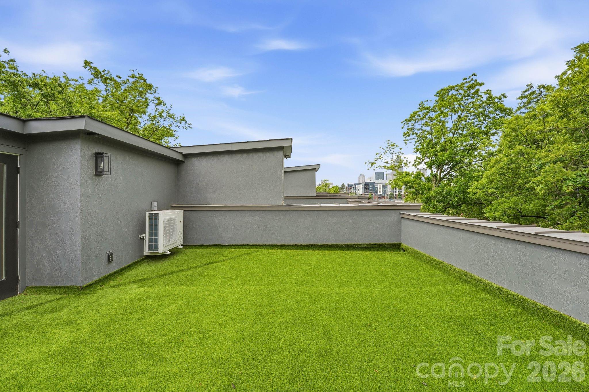 East 16th Street Townhomes - Residential