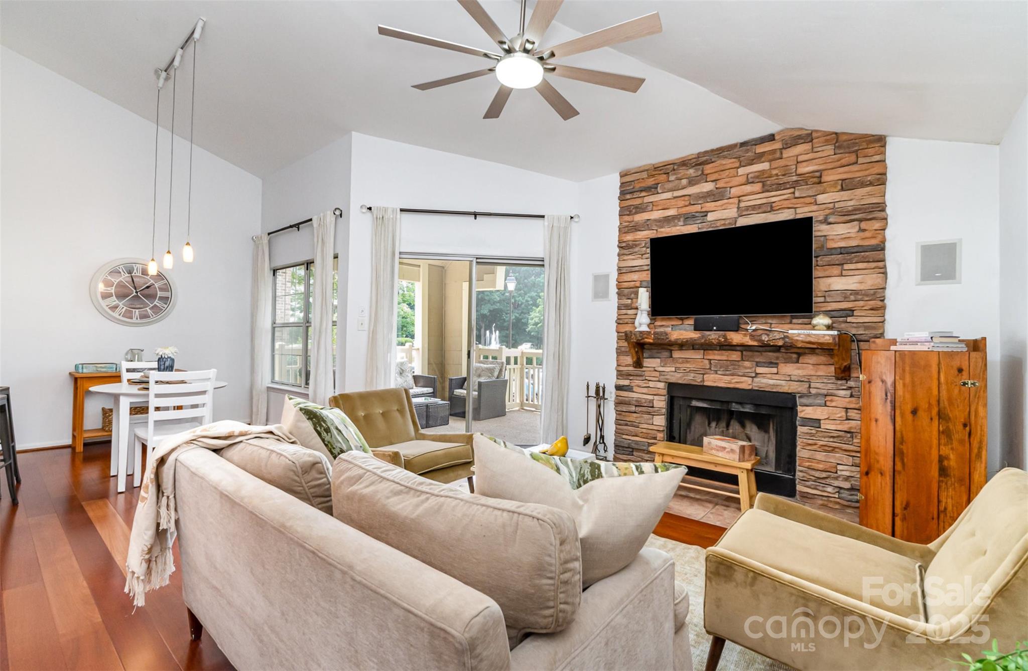 5011 Sharon Road B