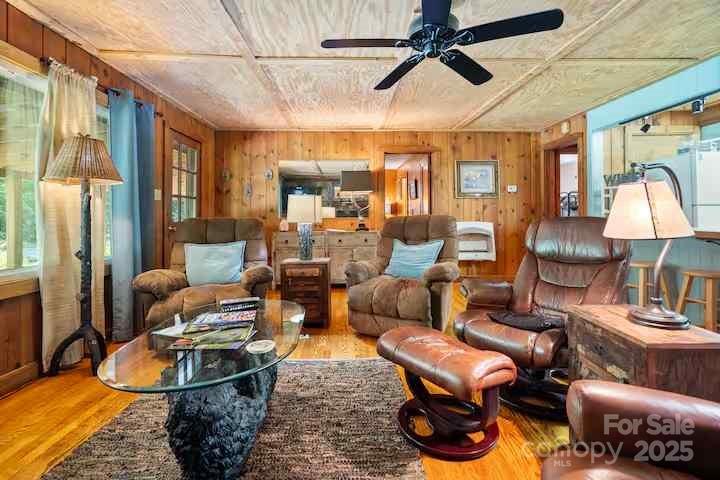 18 Oak Drive