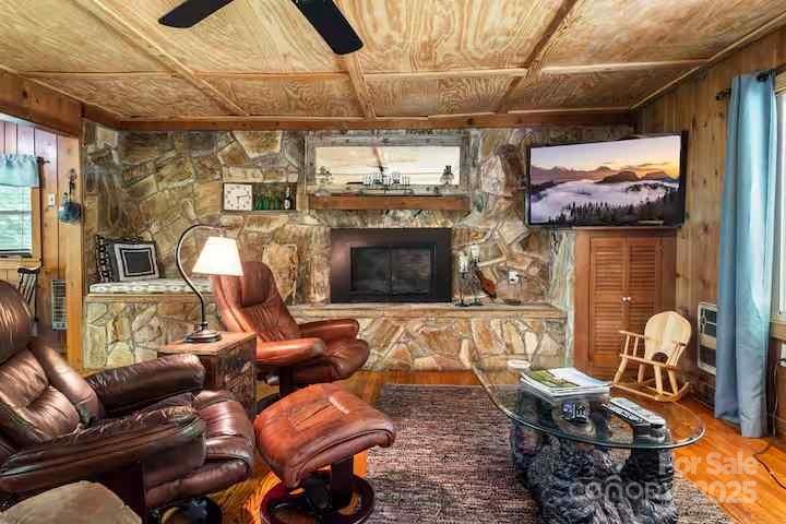 18 Oak Drive
