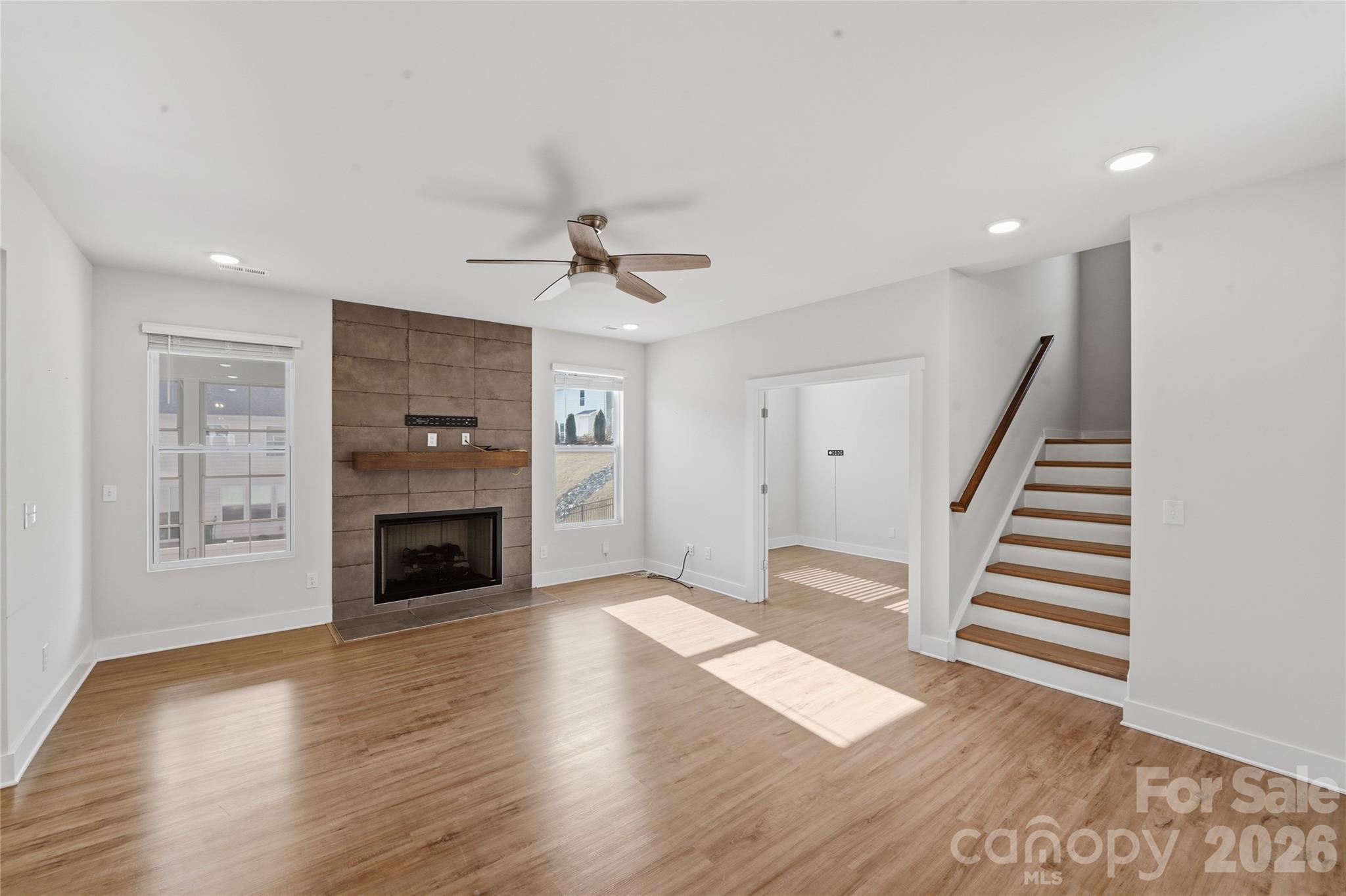 Kinghurst Cove - Residential