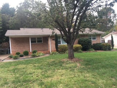 Single Family Residence in Charlotte NC 3115 Dunaire Drive.jpg