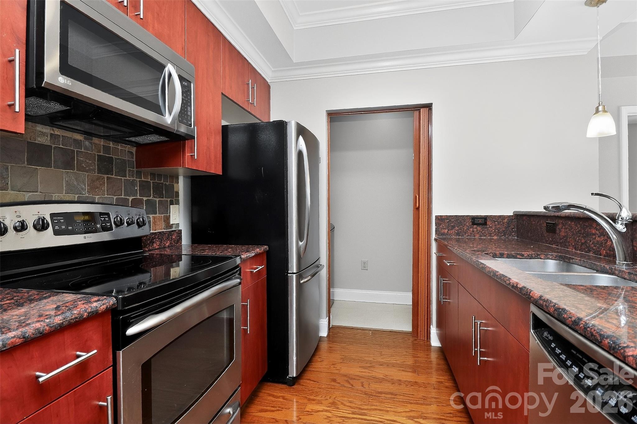 Fifth And Poplar - Residential