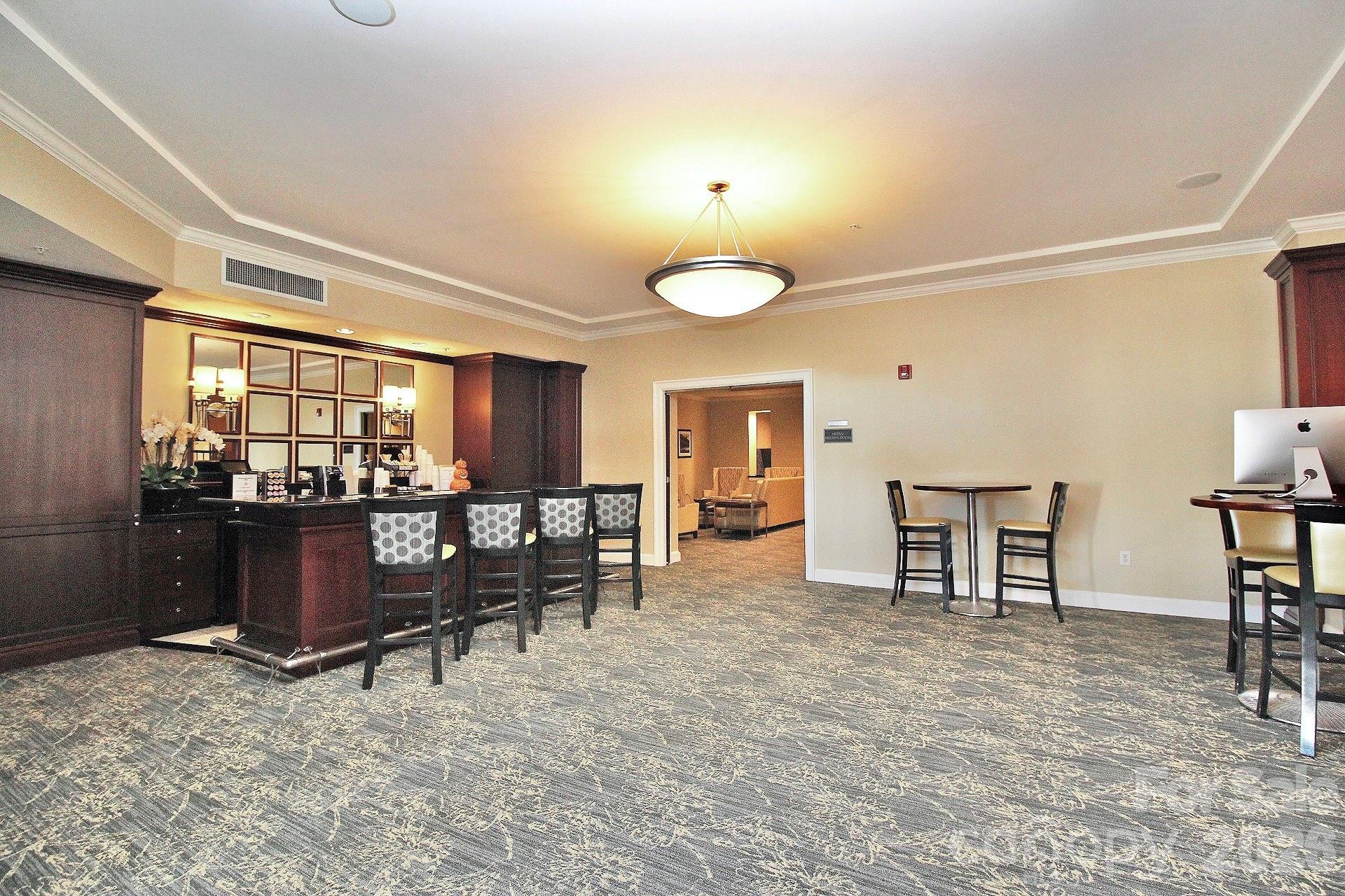 Fifth And Poplar - Residential